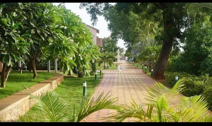 Krishna Heritage Resort Бадами Экстерьер фото
